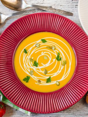 Pumpkin Cream Soup with Roasted Apples