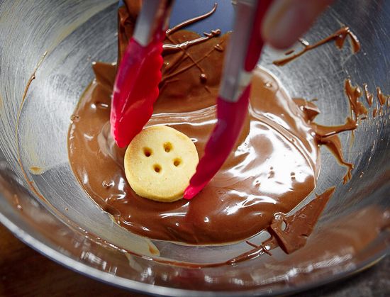 Glaze the cookies