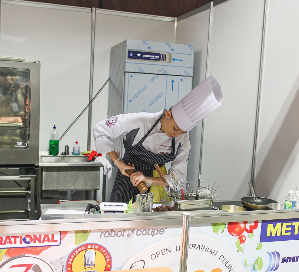Tatyana Nazaruk participates in the competition the Open Ukrainian Culinary Cup, Ukraine, Lviv, 2016