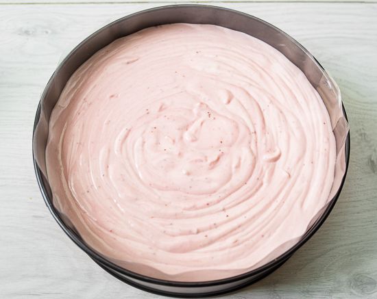 Pour in the filling
