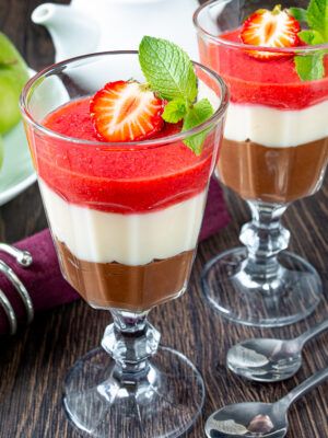 Neapolitan Pudding with Strawberries