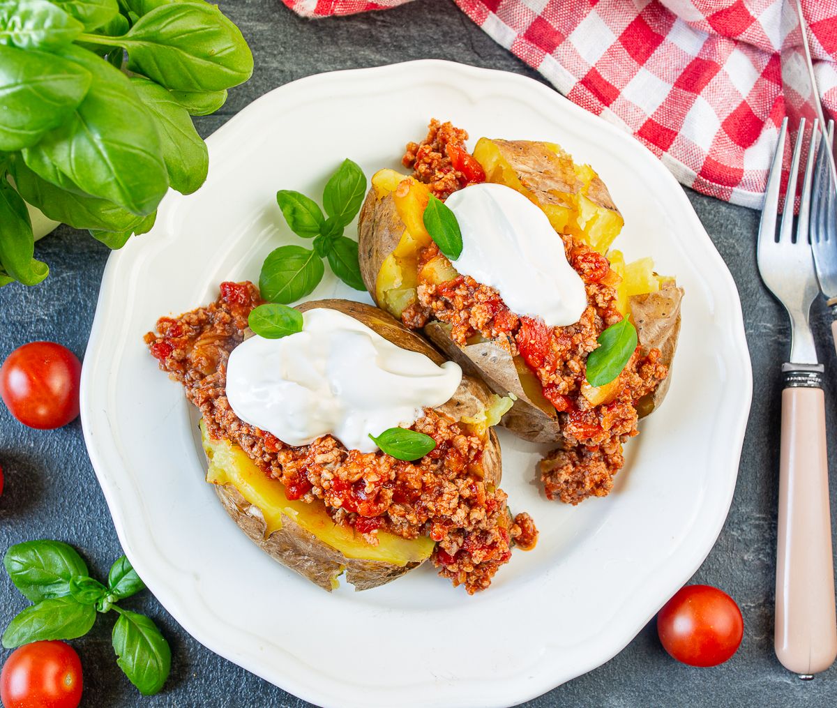 Roasted Potatoes with Hearty Meat Sauce