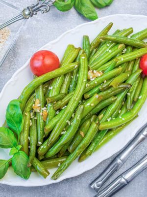 Oven-Baked Green Beans with Garlic