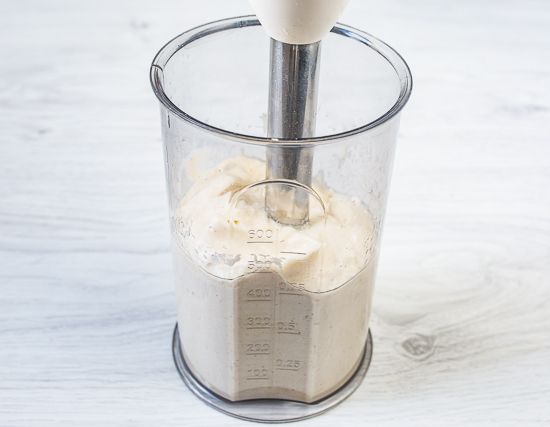 Making mayonnaise