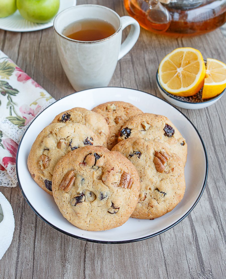 Cherry & Pecan Cookies