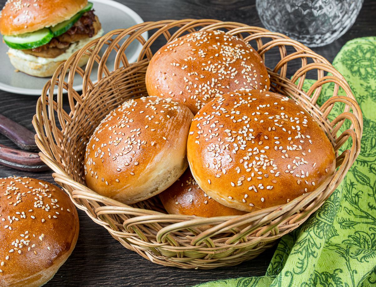 Homemade Sesame Burger Buns