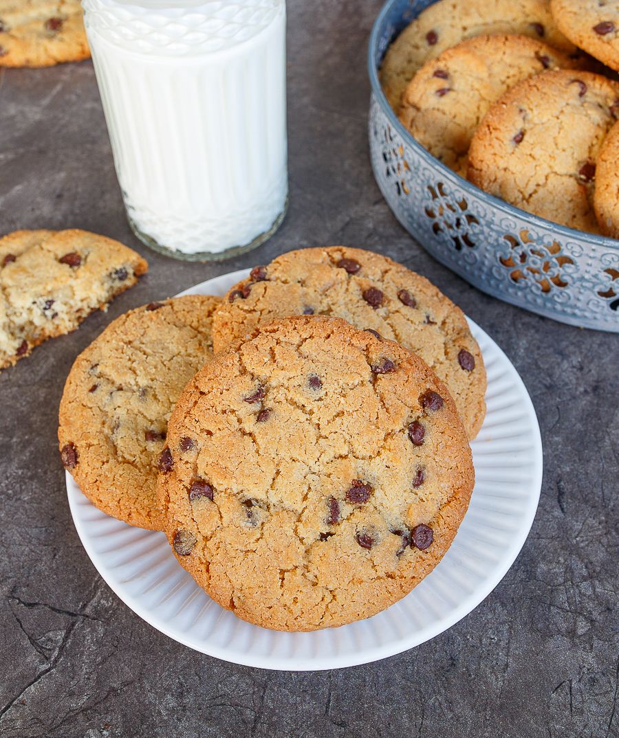 Sesame Chocolate Chip Cookies