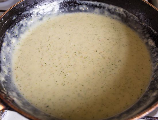Pesto creamy sauce