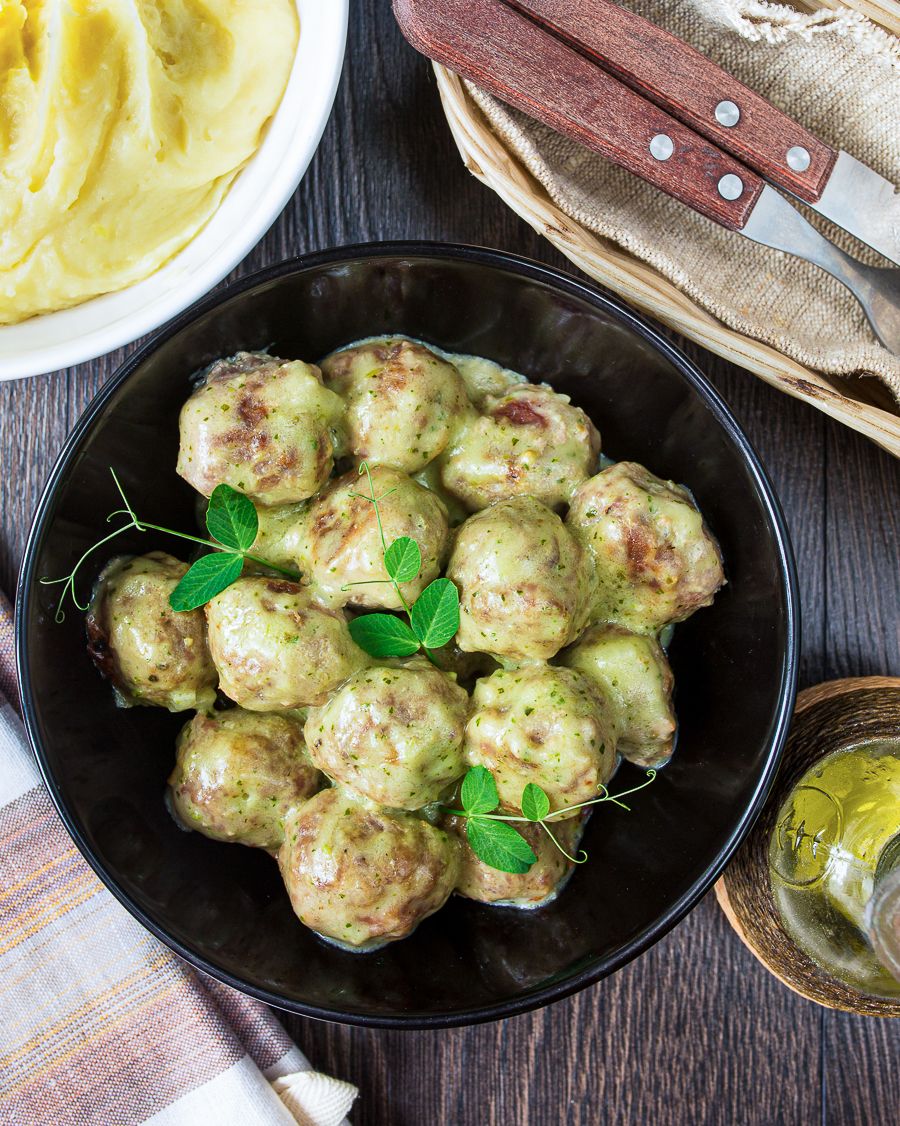 Meatballs in Creamy Pesto Sauce