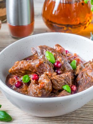 Hearty Beef Stew with Cranberries