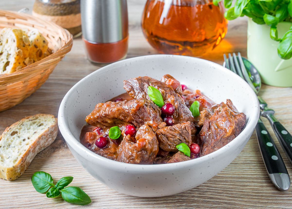 Hearty Beef Stew with Cranberries