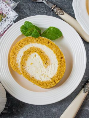 Pumpkin Swiss Roll with Cream Cheese Filling