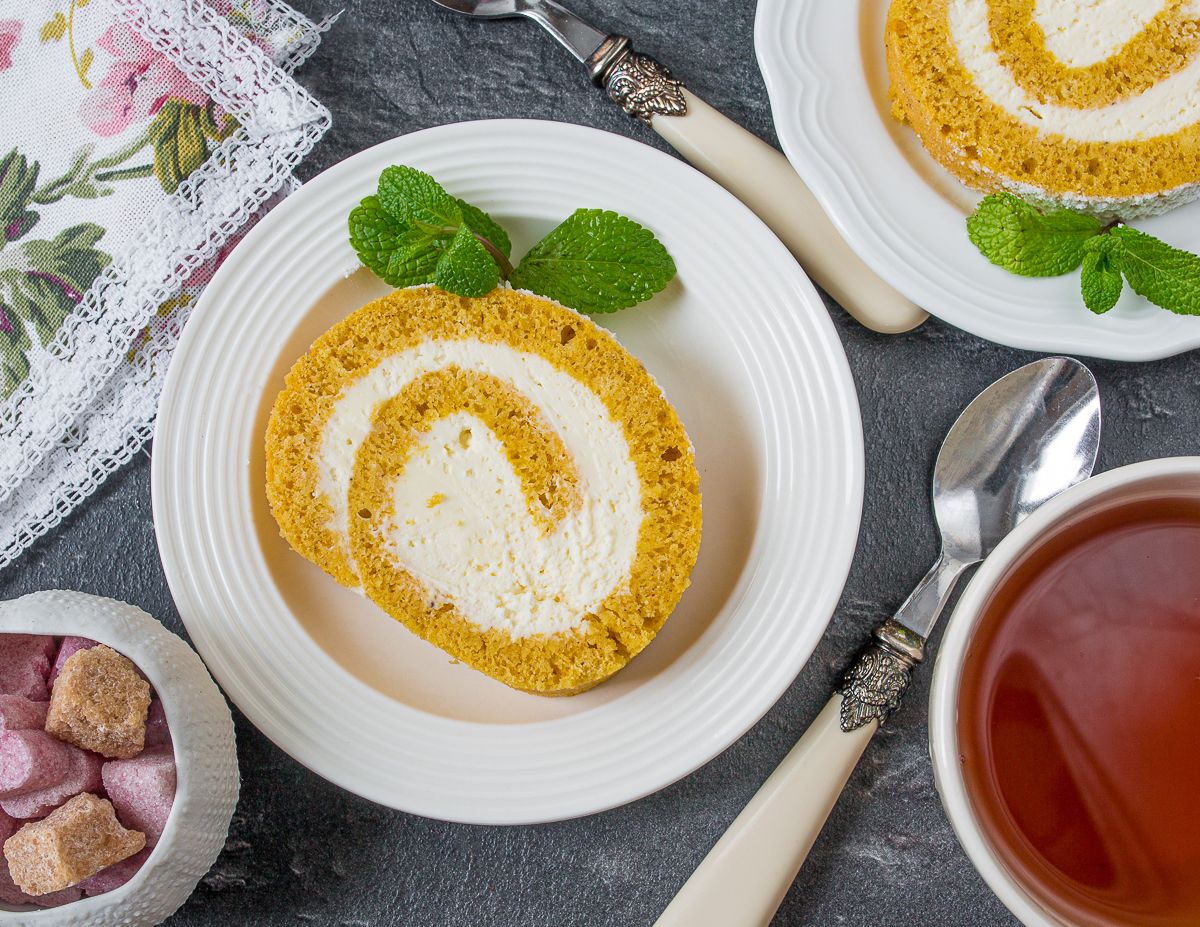 Pumpkin Swiss Roll with Cream Cheese Filling
