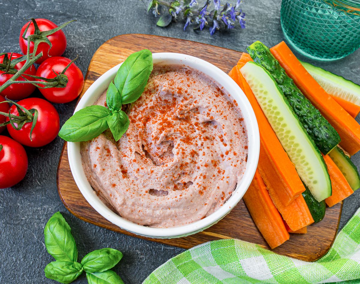 3-Ingredient Quick Red Bean Hummus