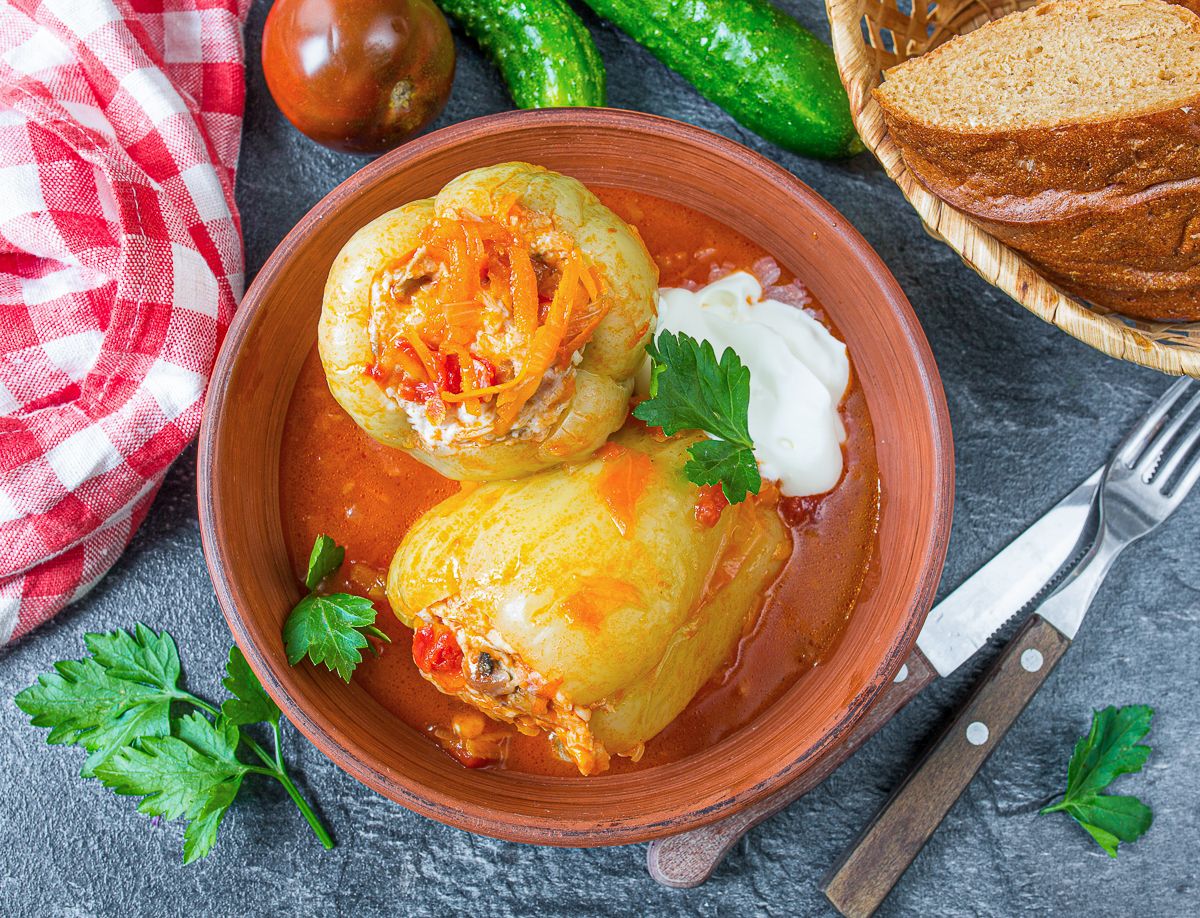 Hearty Stuffed Bell Peppers with Chicken, Rice, and Mushrooms