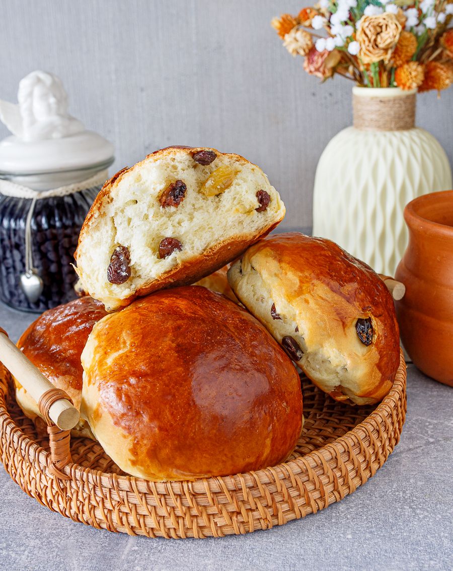 Cardamom Spiced Buns with Raisins and Dried Cherries