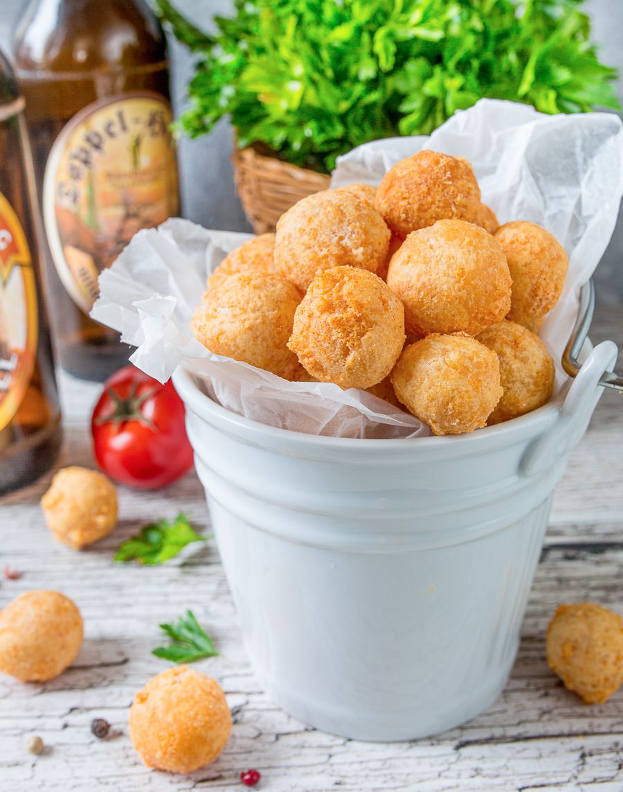 Spicy Cheese Puffs