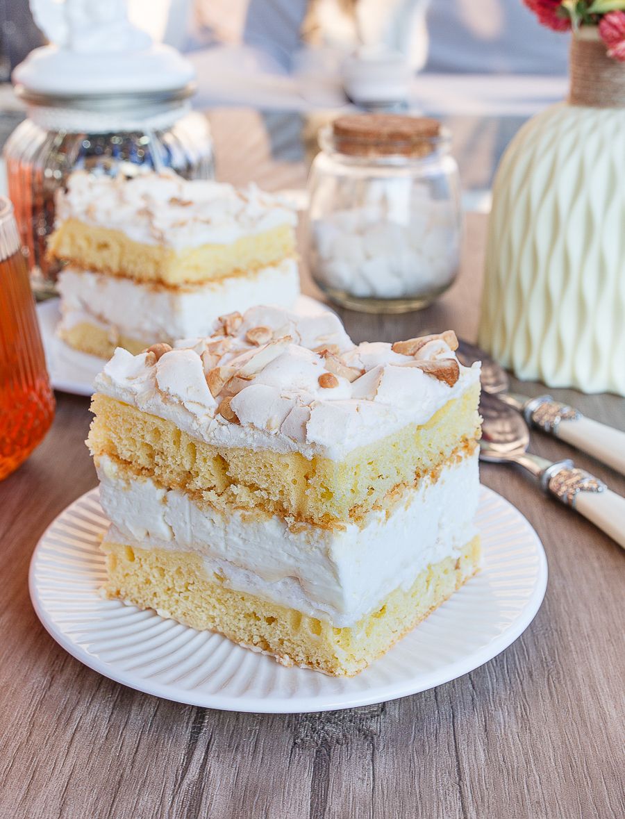 Norwegian The World’s Best Cake (Verdens Beste Kake)