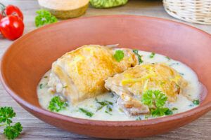 Braised Chicken in Lemon-Wine Sauce