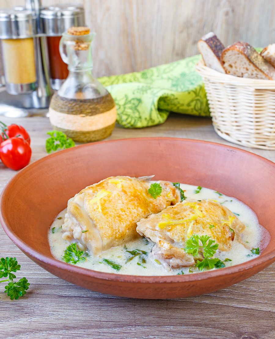 Braised Chicken in Lemon-Wine Sauce