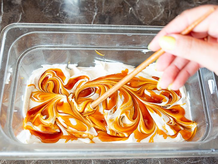 Make a marbled pattern